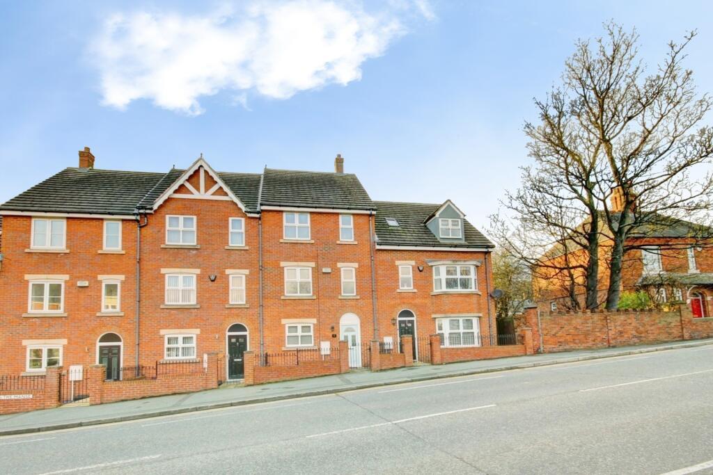 4 Bedroom House - Townhouse